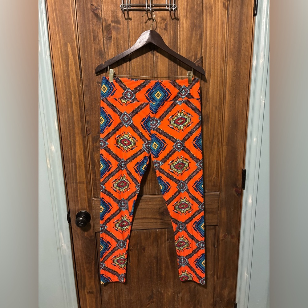 Vibrant Geometric Print Leggings